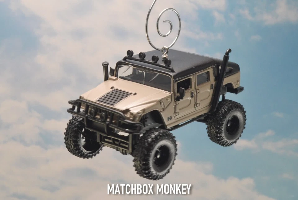 Camión SUV 4x4 Hummer H1 2006 1/64 adorno navideño personalizado emblema SUT H1, H2 Foto 2 de 4