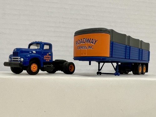 Classic Metal Works, Mini Metals,1:87, #31128, ROADWAY EXPRESS,INC. blue