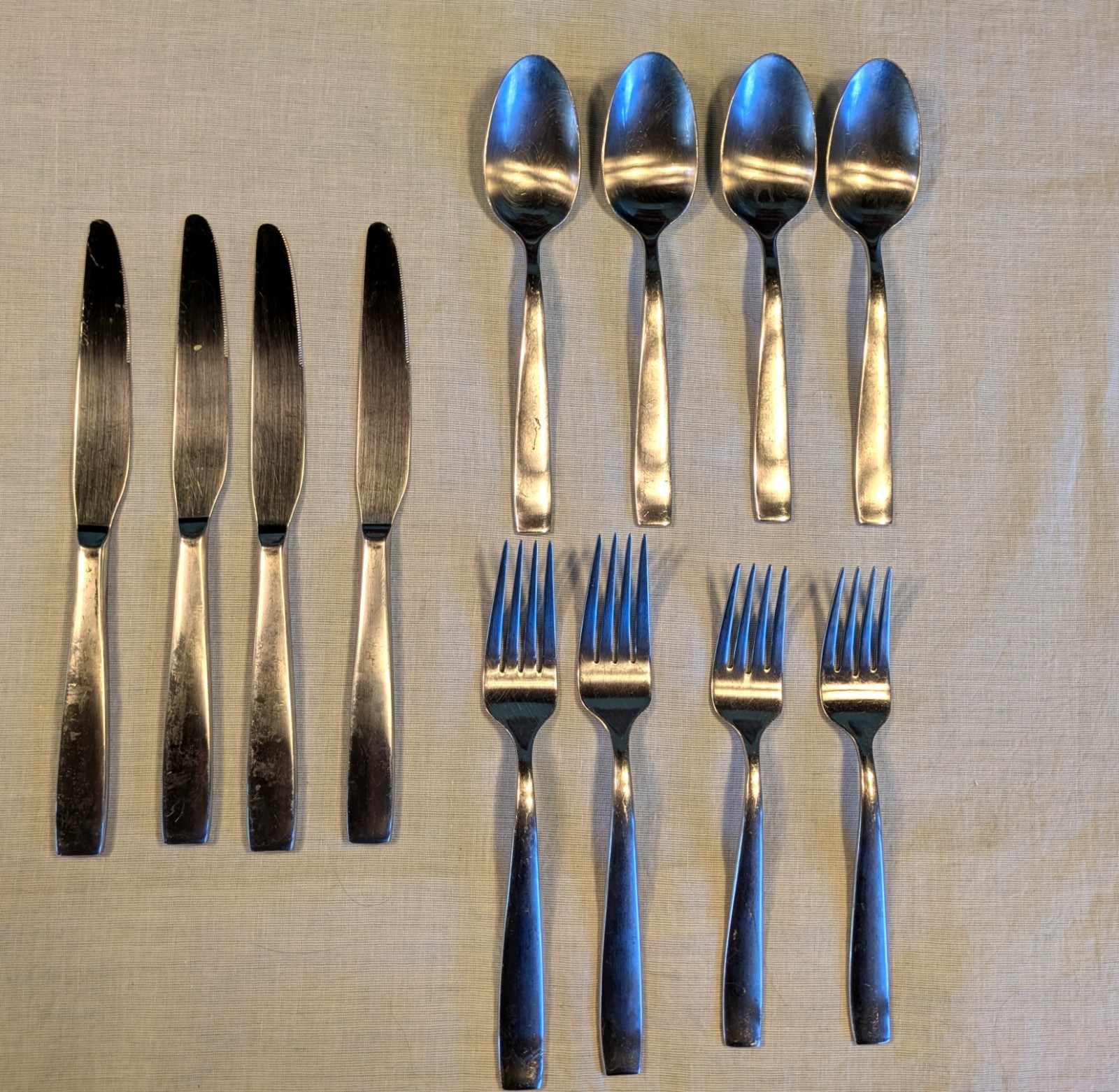 12 pcs. Oneida EVERDINE Satin Stainless flatware Spoons/Fork