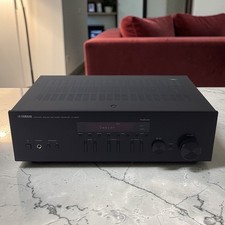 Yamaha R-N303 Network Stereo Receiver With Wi-Fi Bluetooth Works Great