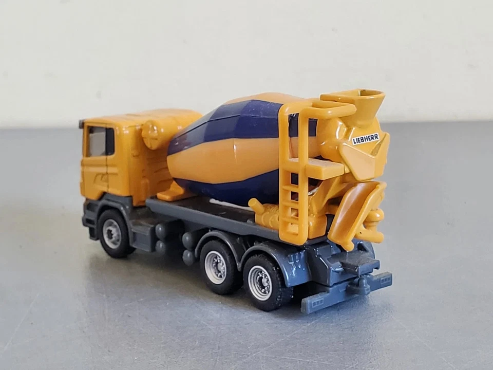SIKU 1/87 Scania Liebherr – Camion Miscelatore Betoniera Rif. 1896 - Molto Buono - Immagine 4 di 4