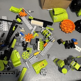 LEGO Power Miners Thunder Driller (8960)  W/ Miniatures 4. Unsure if complete!!