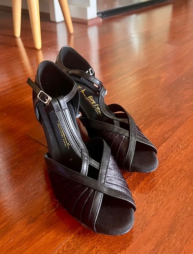 Very Fine Gabriella Dance Shoes Size 7.5 Black Satin 2.5" Heel Suede Sole