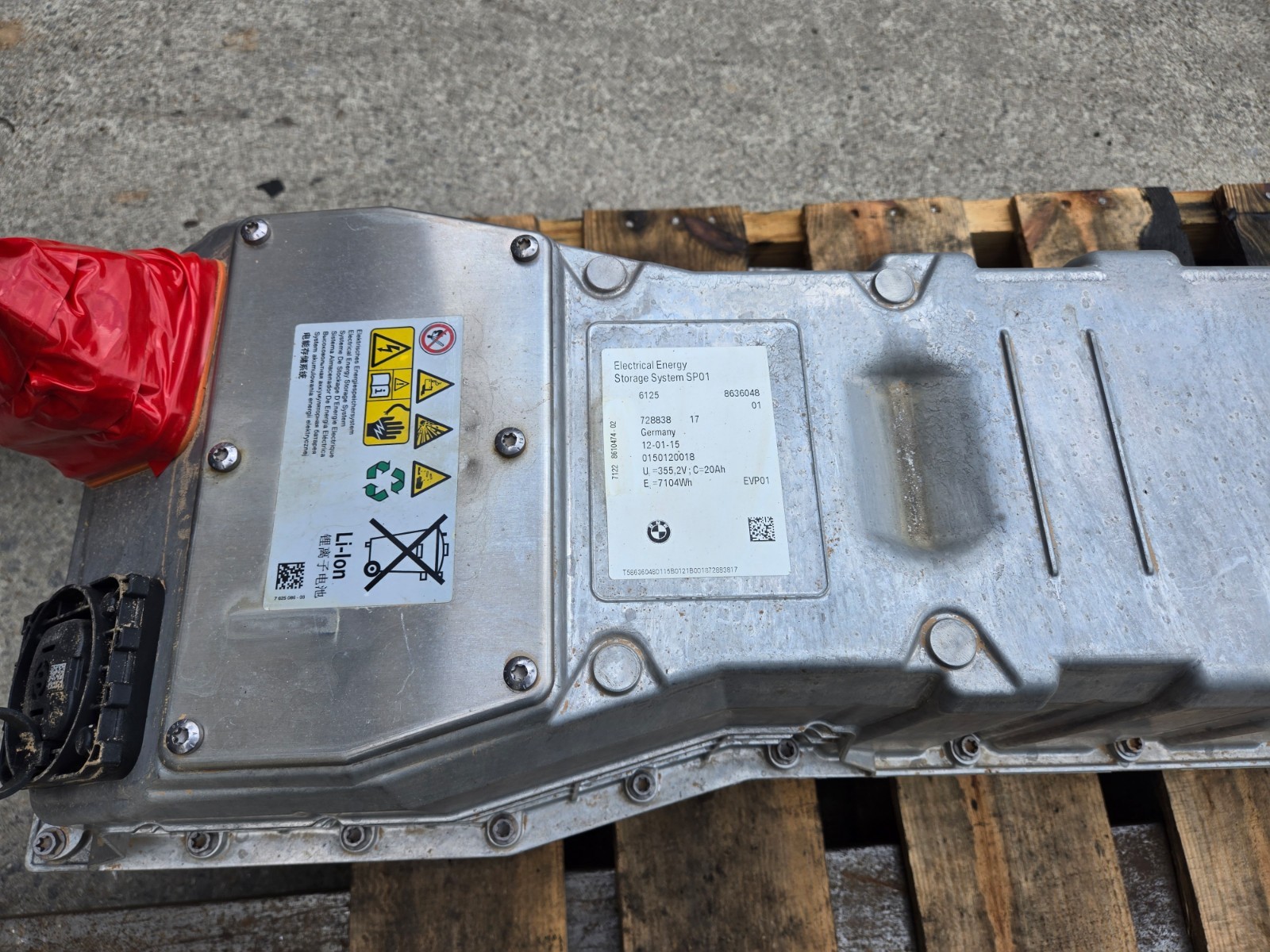 BMW i8 2014-2017 High voltage battery