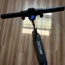 GOTRAX G2 PLUS 200W Kickfolding Electric Scooter - Black