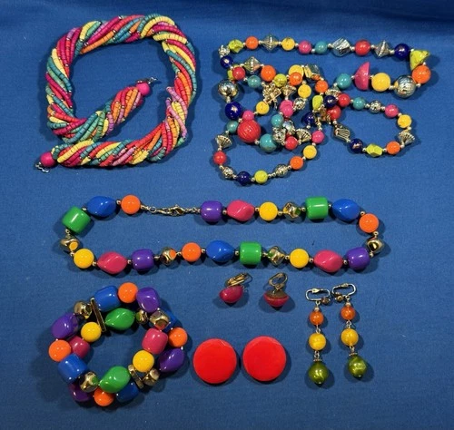 Vintage Colorful Costume Jewelry Lot 7 Pc Necklaces Bracelet Earrings 80s