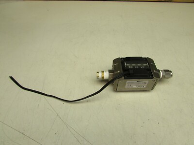 KEYENCE FD-M SERIES CAPACITANCE ELECTROMAGNETIC FLOW SENSOR FD