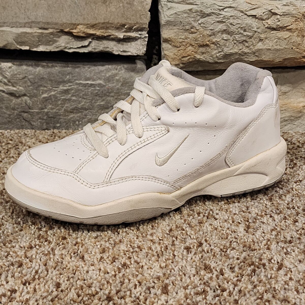 Nike Womens Air 960406 White plastic spikes Lace Up Golf