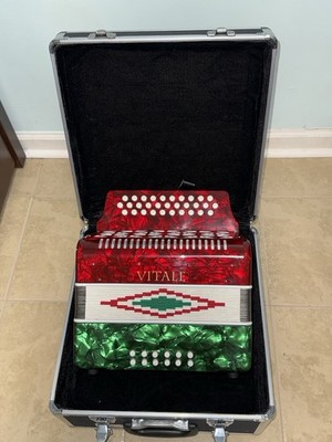 Accordion Vitale GCF 31-Button/ 12-Bass/ Red/Green/White/ With Case