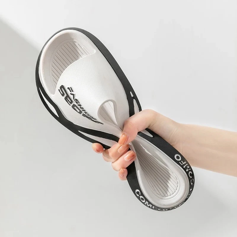 Zapatillas antideslizantes de PVC suaves frescas cómodas con temática de fútbol para hombre regalo Foto 4 de 4