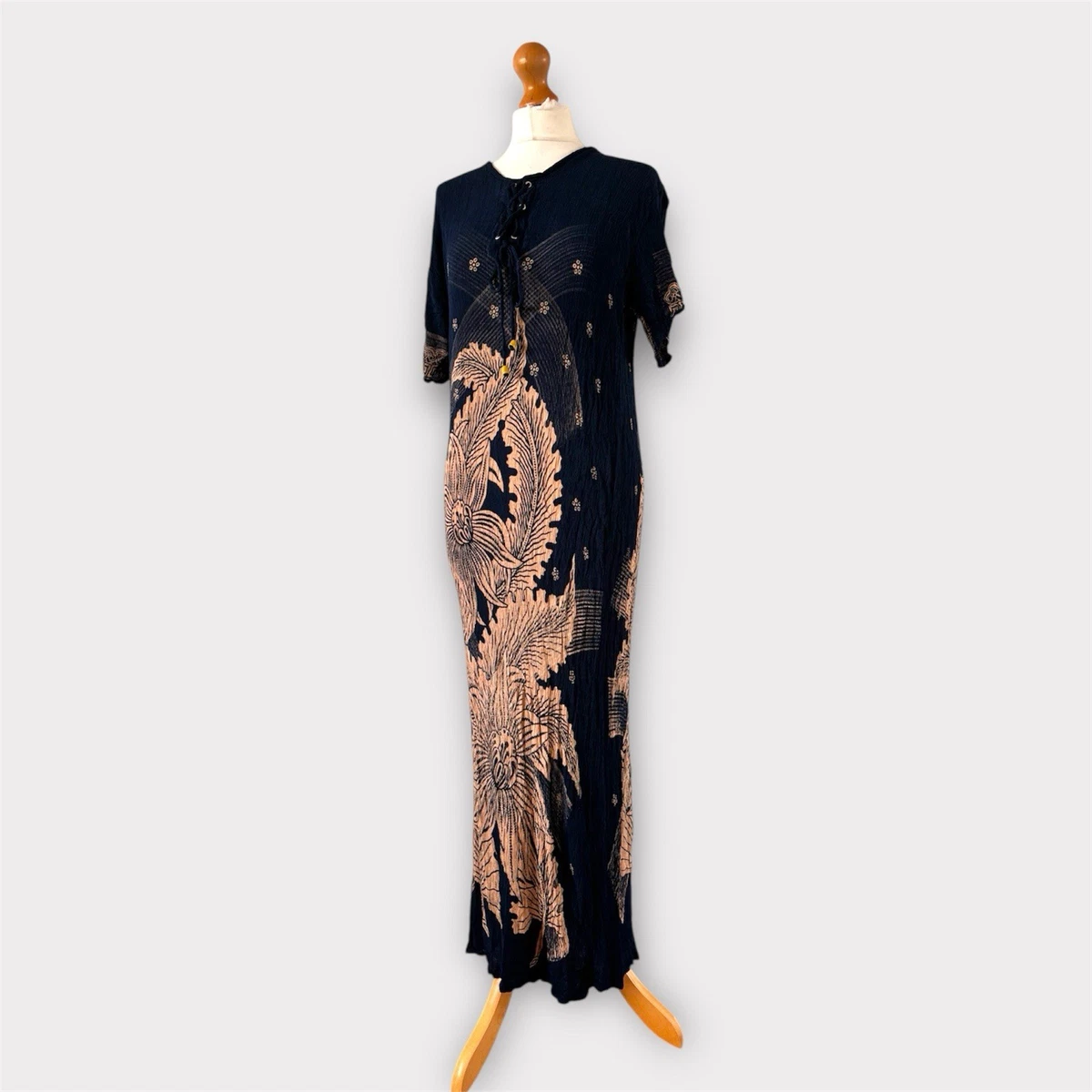 indonesia ladies dress Indonesian Batik In Women's Dresses for sale indonesia traditional dress