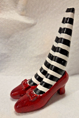 Wizard Oz WICKED WITCH of EAST LEGS Doorstop Paperweight Westland 1842 Ruby Red
