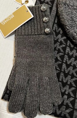 NWT Women’s Michael Kors Glove and Hat Crystal Embellished Black Set MICHAEL KORS BLACK/CREAM 3 PIECE SCARF/ HAT AND GLOVES  main image 4