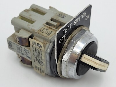Idec ASD211N-B Black Selector Switch with Contact Block 2-Position 10A 600V