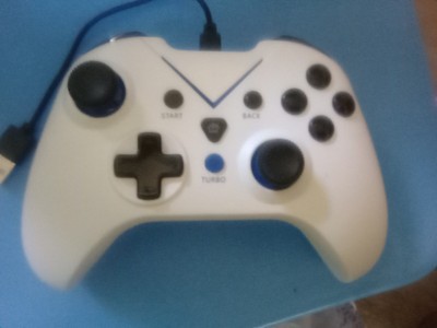 Gina Joyfurno HY-4206 White Black 2.4G Wireless Gaming Controller For X-One Used