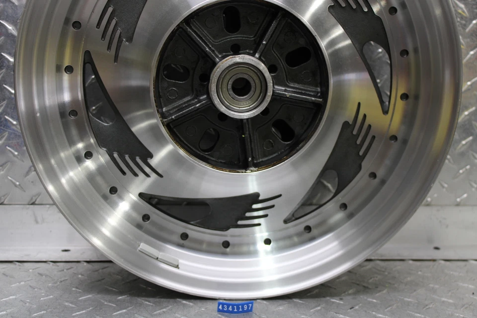 Llanta trasera Suzuki Marauder 800 VZ800 1999 64150-48E00-12R Foto 3 de 4