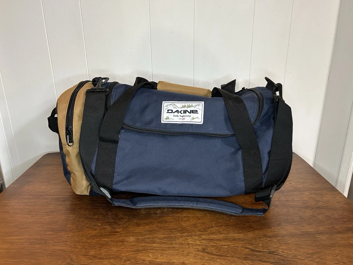 Sac De Sport Dakine EQ Duffle 31 L - Motif à Carreaux, Bretelles Ajustables, Excellent état