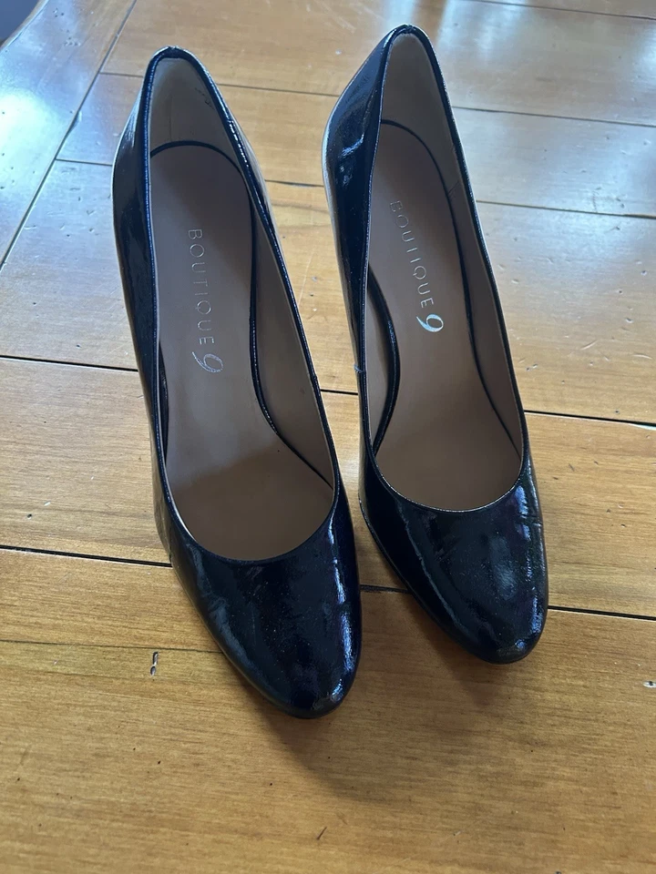 Boutique Navy Blue Patent Leather High Heels - Image 2 of 4