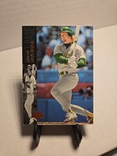 1994 Upperdeck #67 Mark McGwire Oakland Athletics - ShoWtiMeCardZ 100424