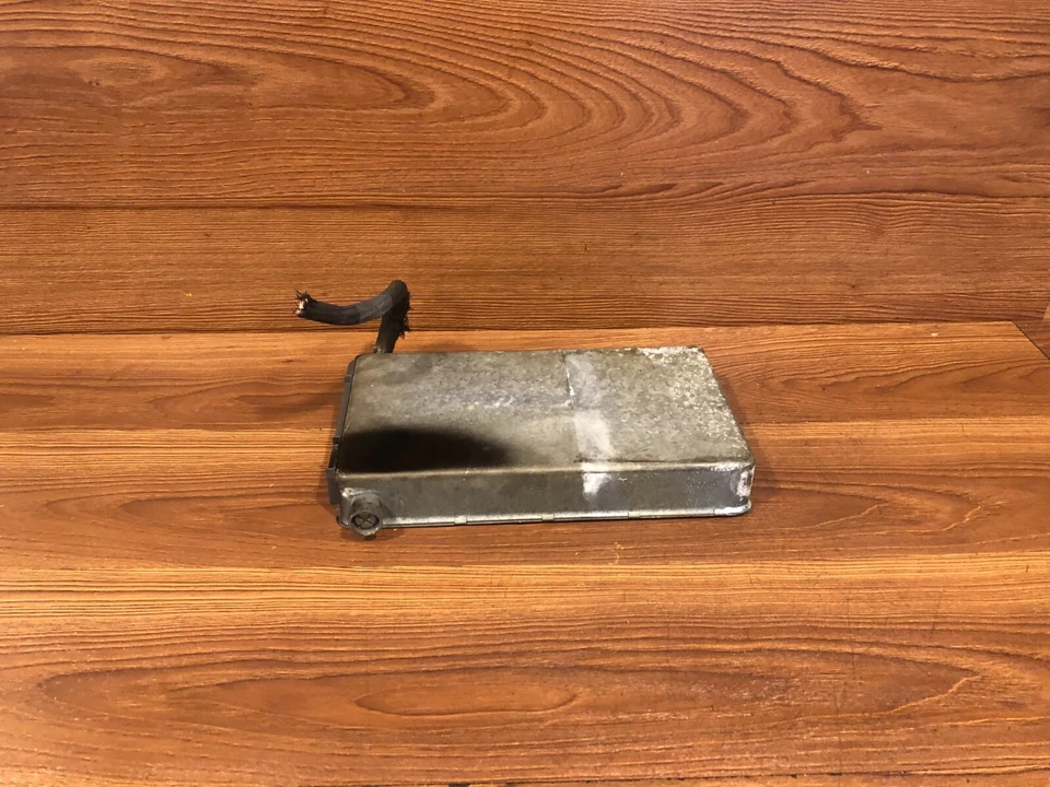 1978-1979 JAGUAR XJS V12 DME ECU ECM MÓDULO DE CONTROLE DO MOTOR COMPUTADOR 83477B FABRICANTE DE EQUIPAMENTO ORIGINAL - Imagem 2 de 4