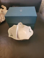 LENOX HOLIDAY CANDY DISH BASKET MINT IN BOX 6"