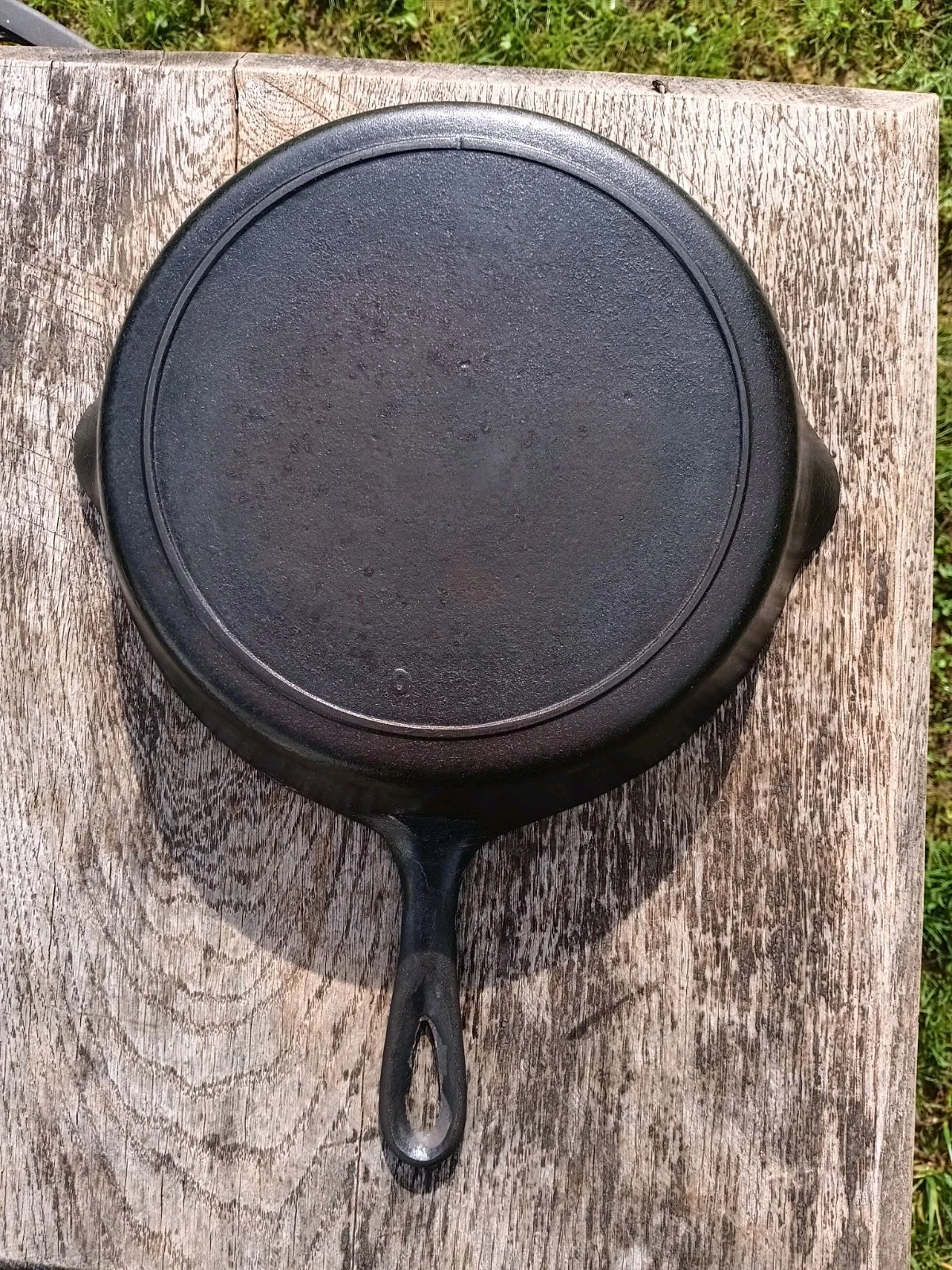 Antique Single Notch Lodge No. 8 Cast Iron Skillet
Opens in a new window or tab