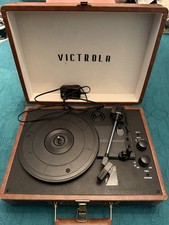Victrola Journey Bluetooth Portable Suitcase Record Player   Built-in Speakers