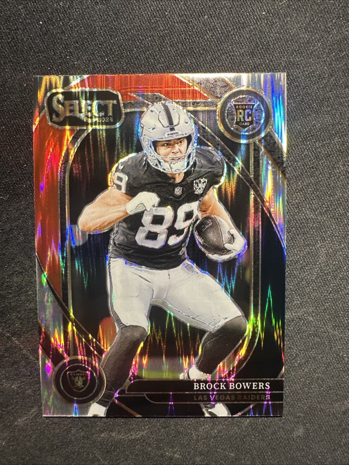 2024 Panini Select Brock Bowers Rookie Club Level Black & Red Shock Prizm #222