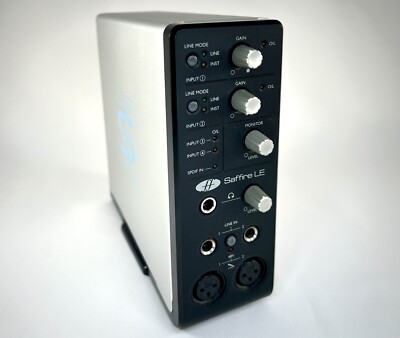 Focusrite Saffire LE Audio Interface with Box, 2 CDs, Manual,  Firewire cable