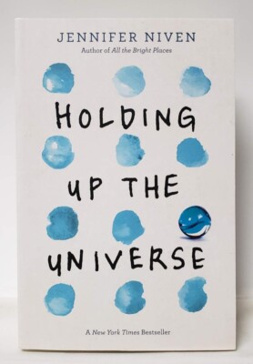 HOLDING UP THE UNIVERSE, by Jennifer Niven, No Remainders, PAPERBACK, New 2018