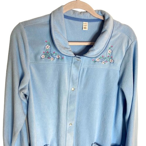 Vintage Robe Sz M Embroidered Pockets Blue Light Flannel Fleece Long Snap Unworn - Picture 5 of 9