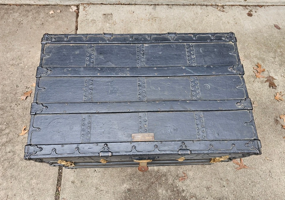 Старинный винтажный красивый C.A. Пароварка Taylor Trunk Works с плоским верхом черная - Изображение 4 из 4