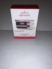 EASY-BAKE OVEN Hasbro Toy Hallmark Keepsake Ornament Pink New In Box 2015
