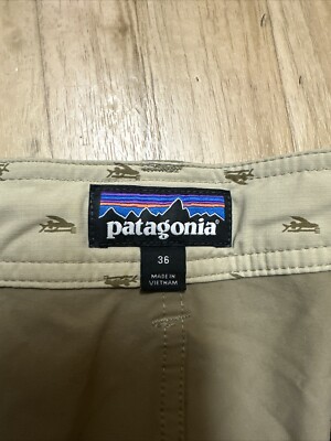 Patagonia Men's Khaki Wavefarer Walk 20