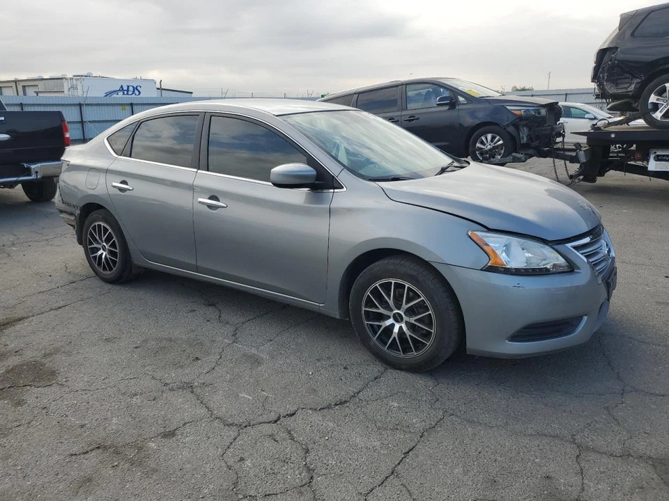 Tanque de combustible usado se adapta a: Nissan Sentra 2014 grado A Foto 4 de 4
