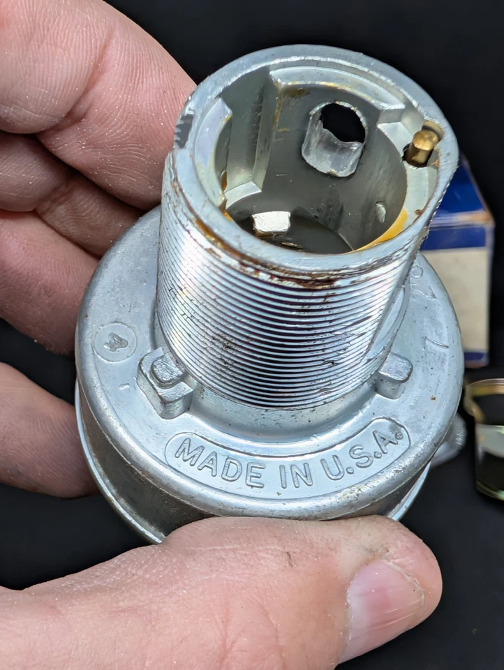 Interruptor de encendido Chevrolet Chevelle Belair Impala Biscayne Corvette 1965 nuevo de lote Foto 4 de 4