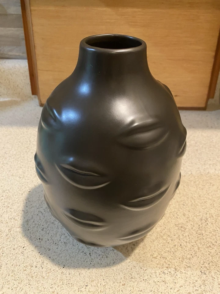 Jarrón negro moderno decoración del hogar único centro de mesa boho besos florero de cerámica Foto 2 de 4