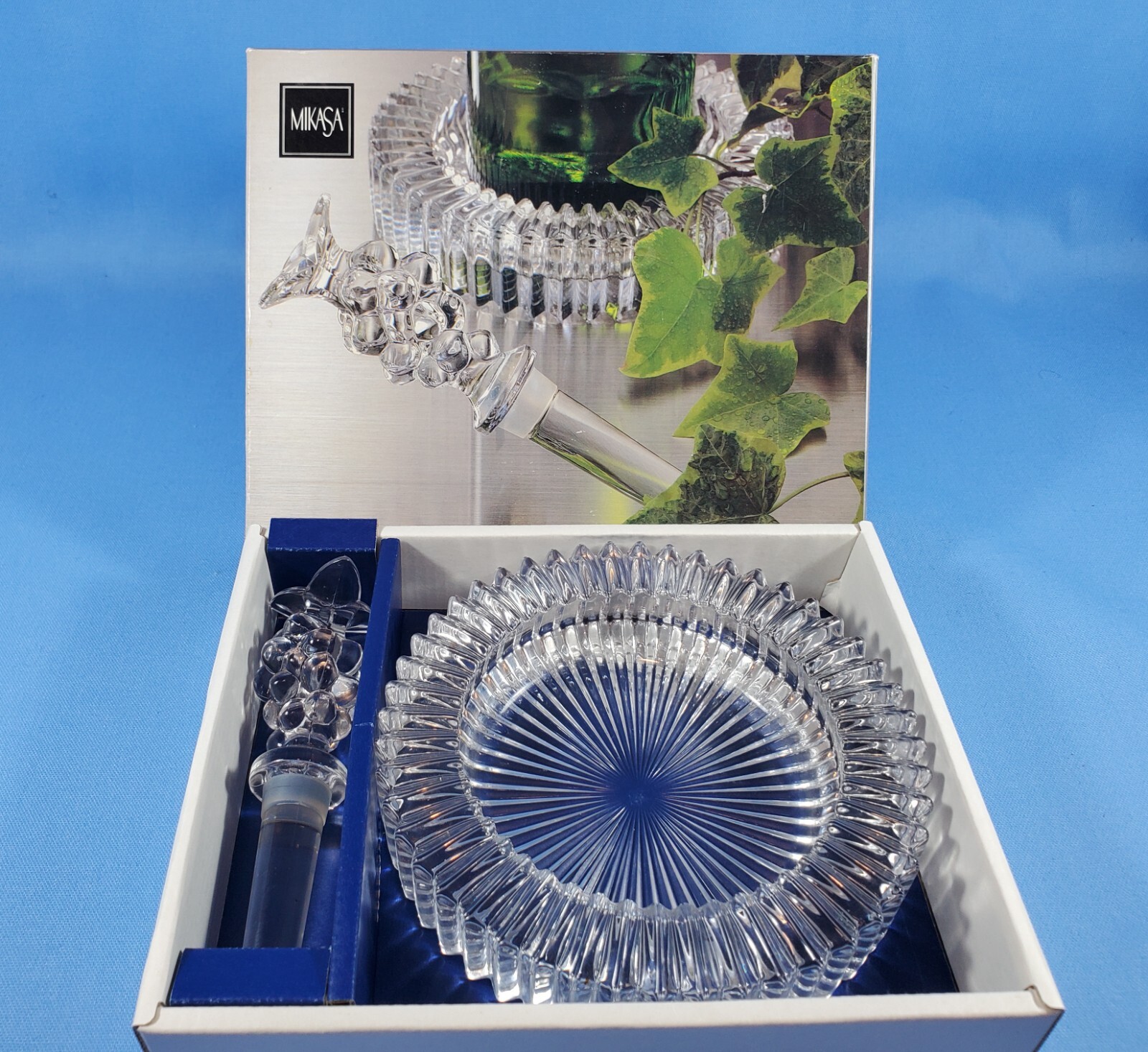 MIKASA Crystal Wine Stopper and Bottle Holder 2piece Set in Box Grapes