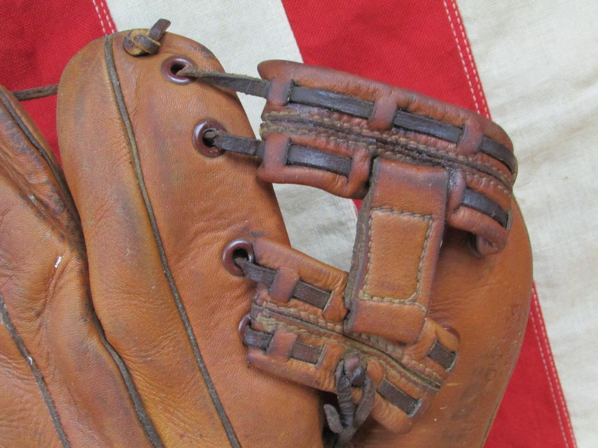 Vintage 1940s MacGregor Goldsmith Leather Baseball Glove