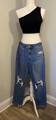 American Eagle Jeans Mom Jeans Light Blue Ripped Women s Size 6 Used
