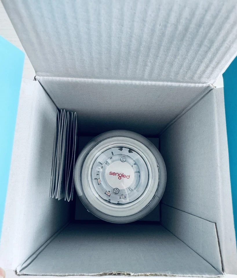 Sengled Boost LED  WiFi Repeater - Image 3 of 4