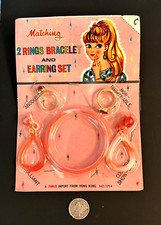 VINTAGE CHILDRENS MATCHING 2 RINGS BRACELET EARRING SET 1714 HONG KONG NOS