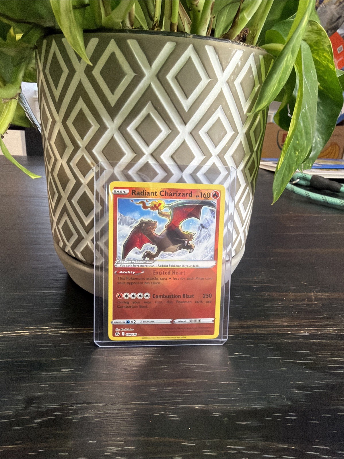 Radiant Charizard Crown Zenith Card 020/159 NM Condition