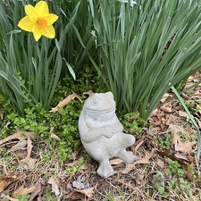 Concrete Cement Lazy Frog Garden Statue Outdo...