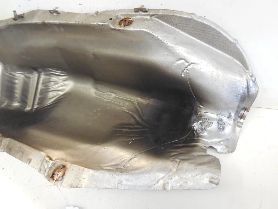 Protector térmico parte inferior trasera Volkswagen Beetle Cabrio 98-10 1C0803308 Foto 3 de 4