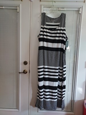 black white vertical striped dress Women's Outfit: White and Black Vertical Striped Evening Dress
