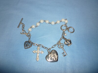 Guess Heart Key Cross Charm Toggle Bracelet (C629)
