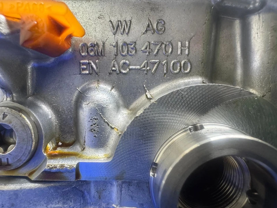 OEM 2018 - 2023 AUDI S4 S5 3.0L RIGHT CAMSHAFT HOUSING VALVE COVER 06M103470H - Image 3 of 4