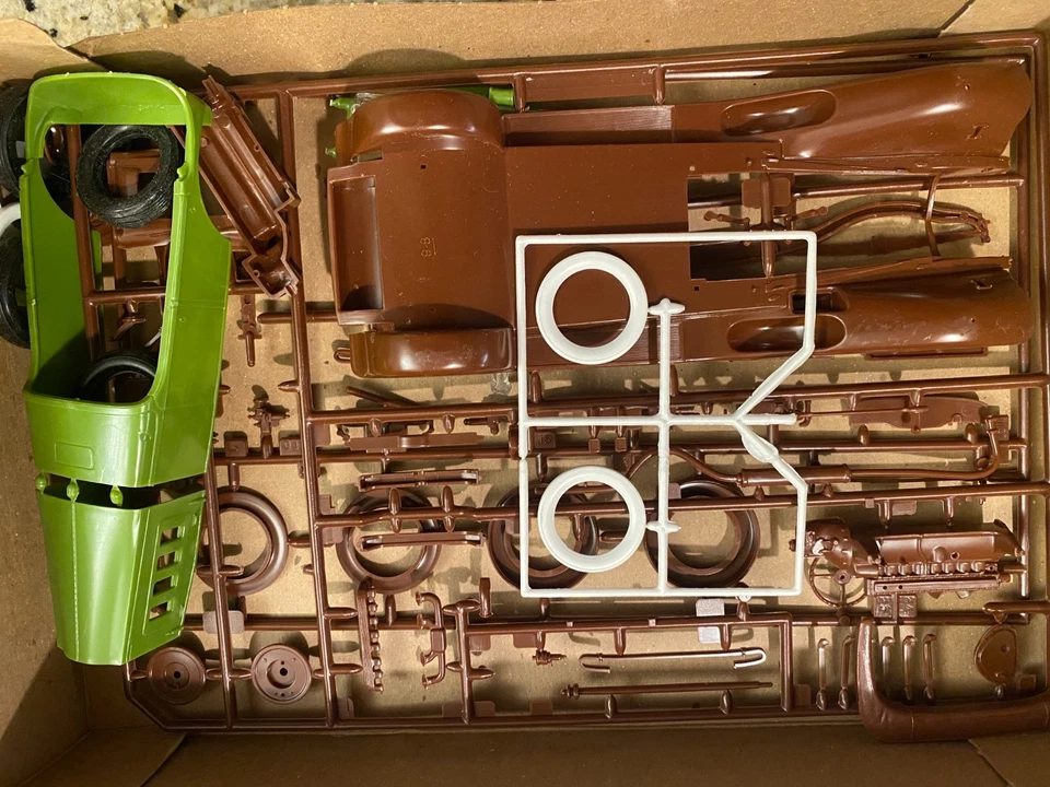 Monogram The Classic Packard Speedster Phaeton 1:24  Lot 183 - Image 3 of 4