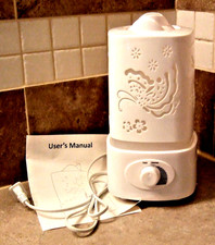 White Open Cut Design Electric Essential Oil Night Light Humidifier - NWOT